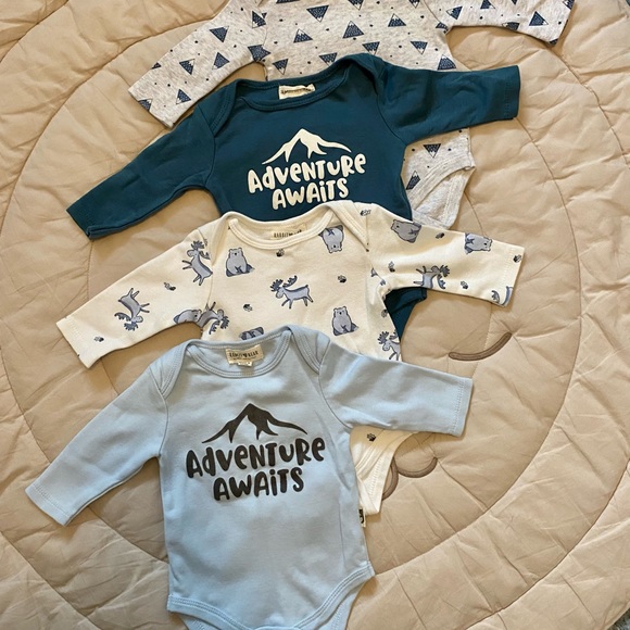 GENTLY USED 12 PIECE BABY BUNDLE - Picture 6 of 9